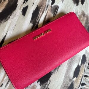Michael Kors Fuchsia Wallet